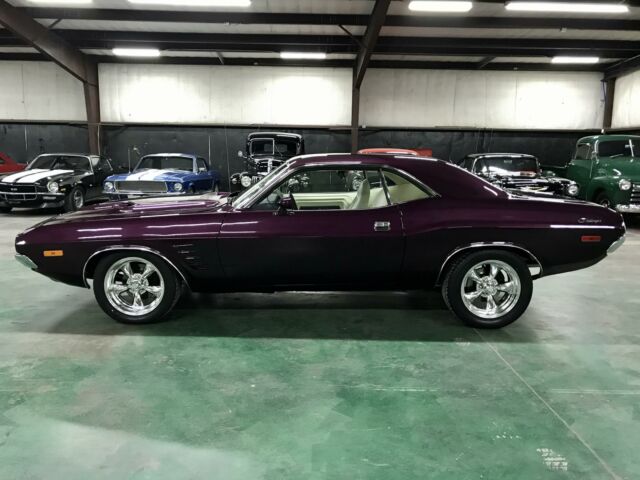 Dodge Challenger 1973 image number 1