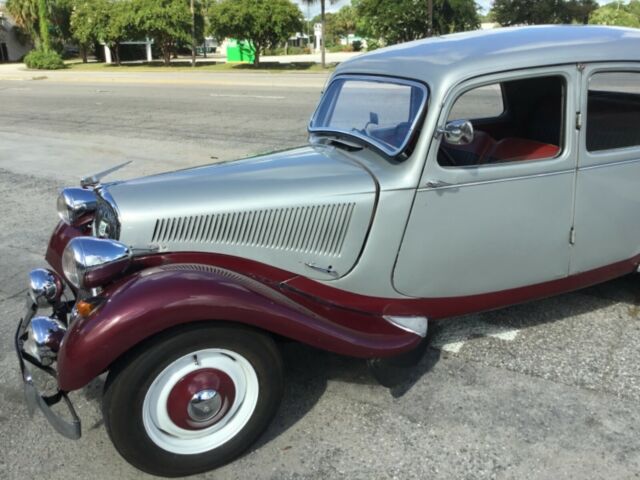 Citroen Traction Avant 1954 image number 26