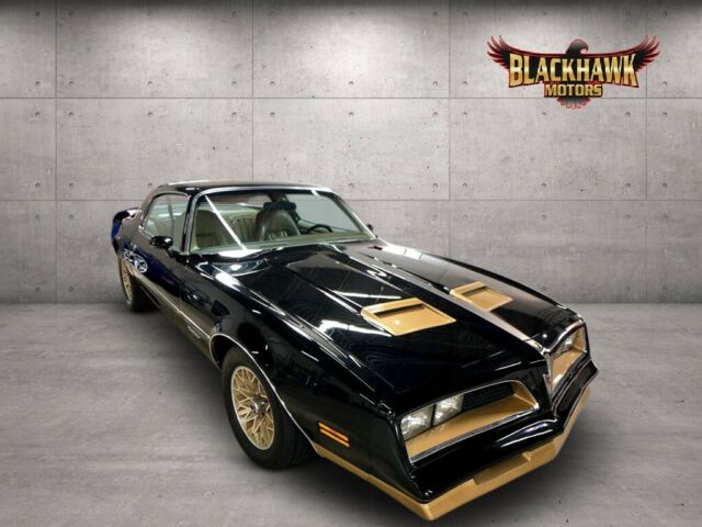 Pontiac Firebird 1977 image number 2