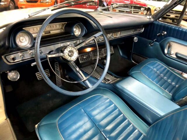 Ford Galaxie 1964 image number 17