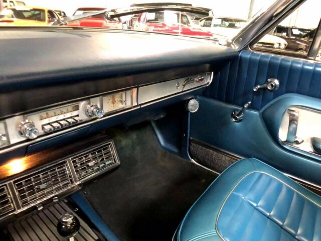 Ford Galaxie 1964 image number 19