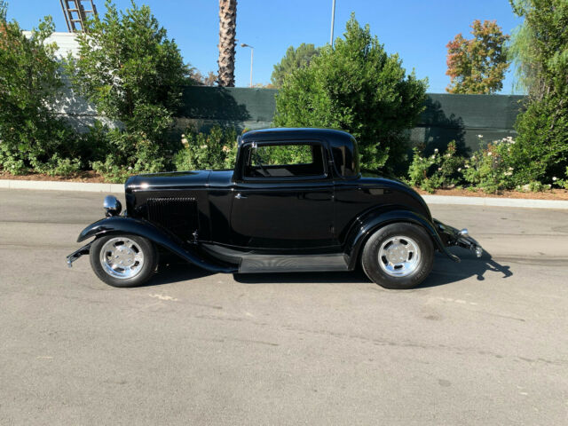 Ford 3 Window Coupe 1932 image number 20