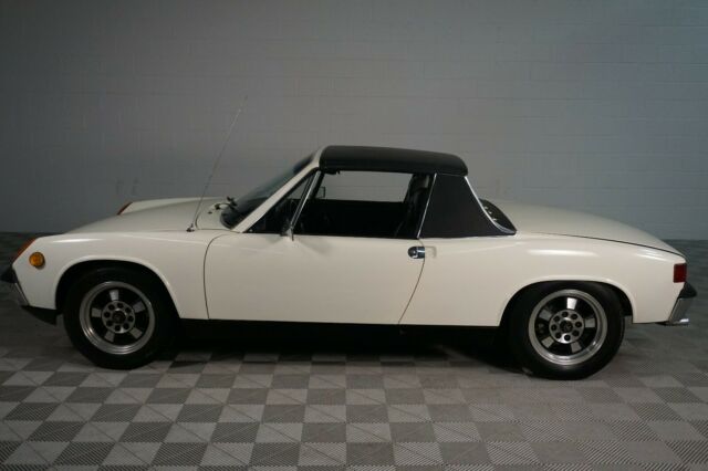 Porsche 914 1972 image number 25