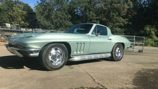 Chevrolet Corvette 1966 image number 1