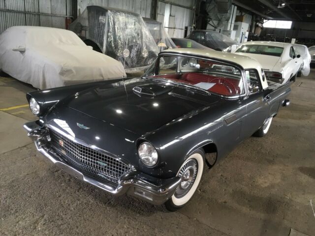 Ford Thunderbird 1957 image number 0