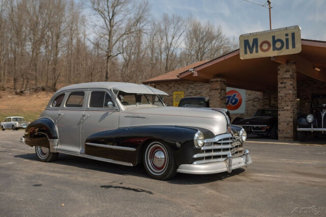 Pontiac Silver Streak 1948 image number 30