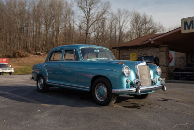 Mercedes-Benz 220S 1959 image number 6