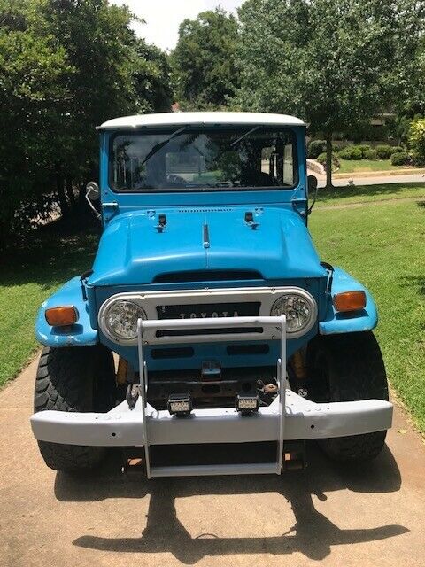 Toyota FJ Cruiser 1971 image number 11