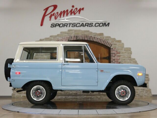 Ford Bronco 1971 image number 2