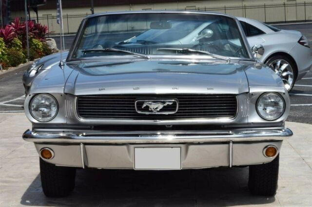 Ford Mustang 1966 image number 23