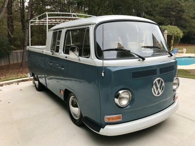 Volkswagen Bus/Vanagon 1968 image number 2