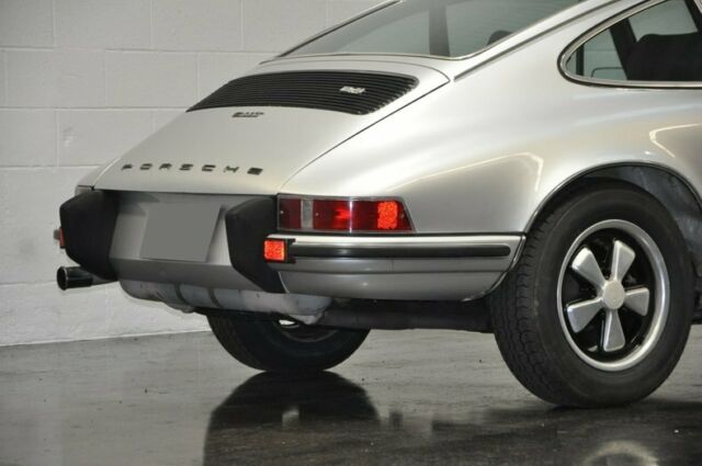 Porsche 911 1973 image number 2