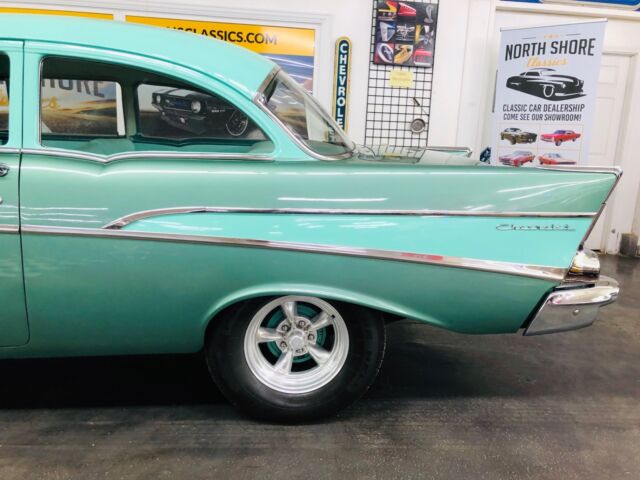 Chevrolet Bel Air/150/210 1957 image number 39