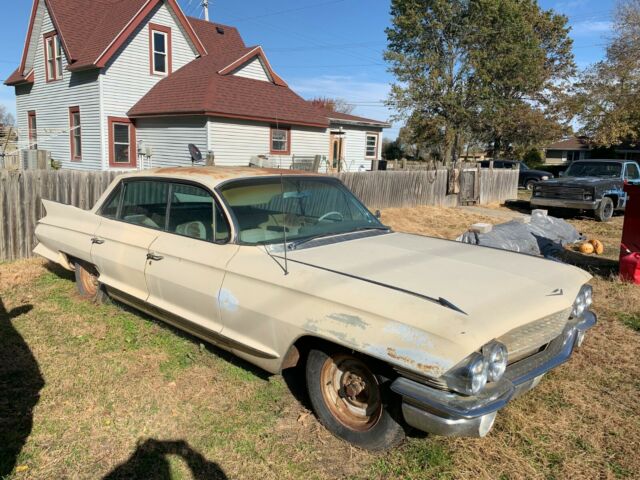 Cadillac DeVille 1961 image number 1