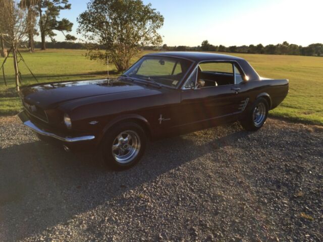 Ford Mustang 1966 image number 25