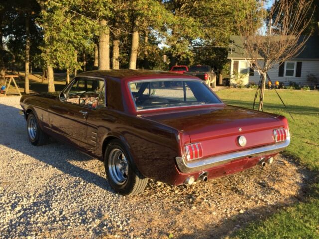 Ford Mustang 1966 image number 31