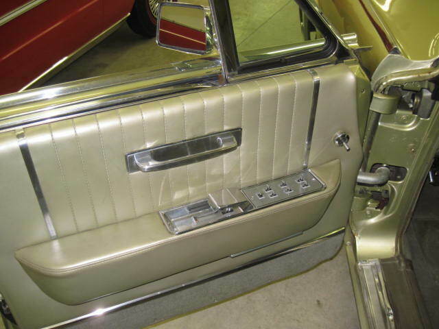 Lincoln Continental 1965 image number 10