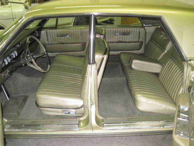 Lincoln Continental 1965 image number 2