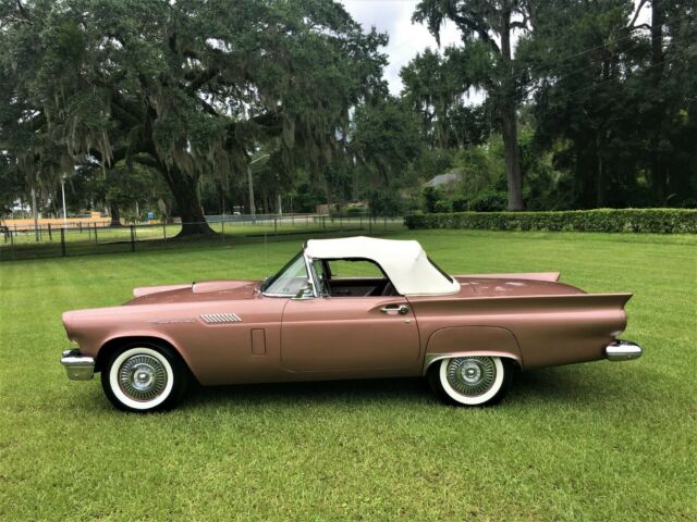 Ford Thunderbird 1957 image number 30