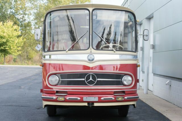 Mercedes-Benz 0321H 1961 image number 31