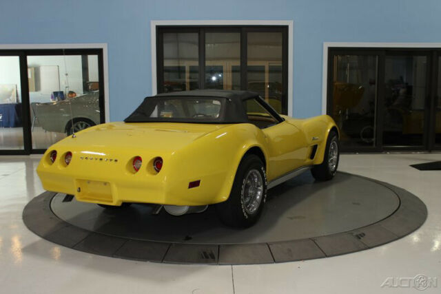 Chevrolet Corvette Convertible 1974 image number 4