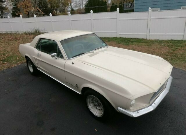 Ford Mustang 1967 image number 27