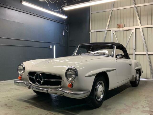 Mercedes-Benz SL-Class 1962 image number 28