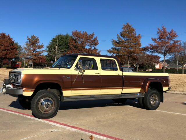 Dodge Power Wagon 1973 image number 0