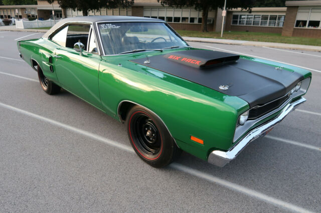 Dodge Coronet 1969 image number 2