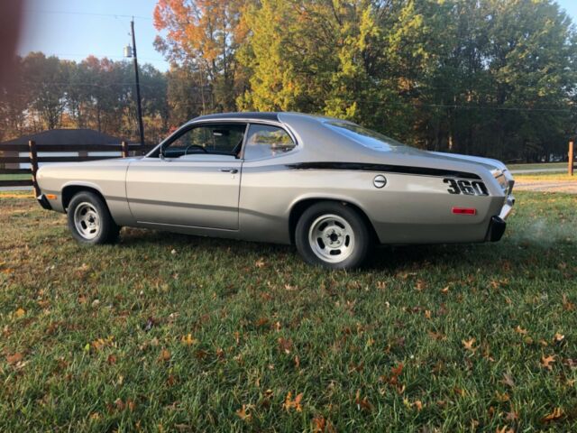 Plymouth Duster 1972 image number 1