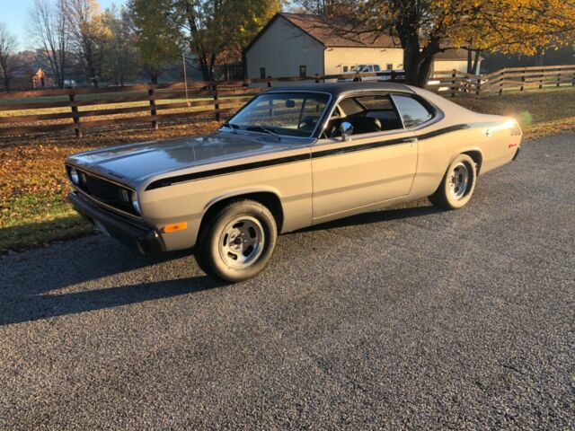 Plymouth Duster 1972 image number 14