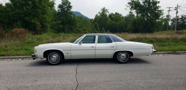 Pontiac Catalina 1974 image number 0