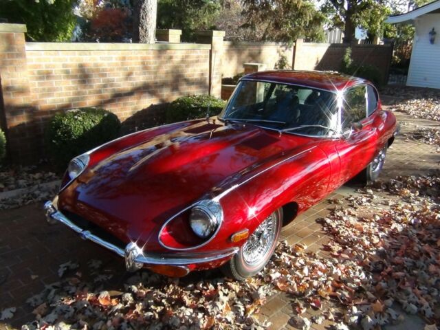 Jaguar E-Type 1970 image number 33