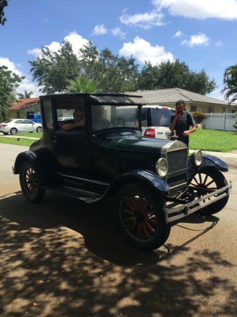 Ford Model T 1926 image number 1