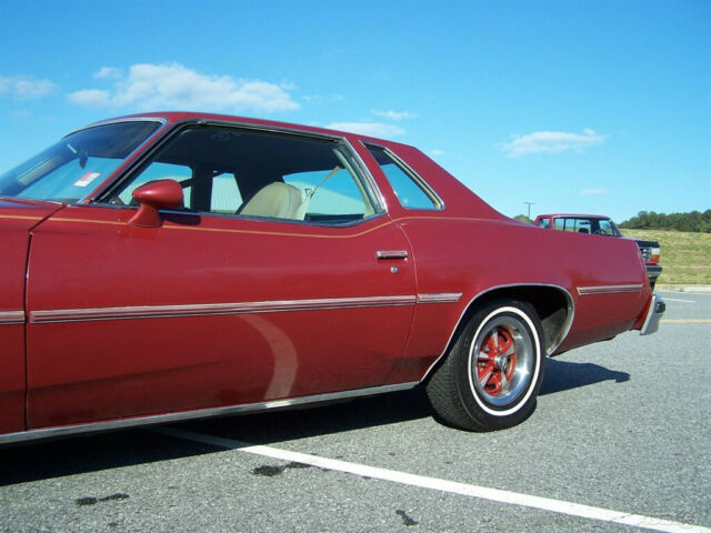 Pontiac Grand Prix 1977 image number 11