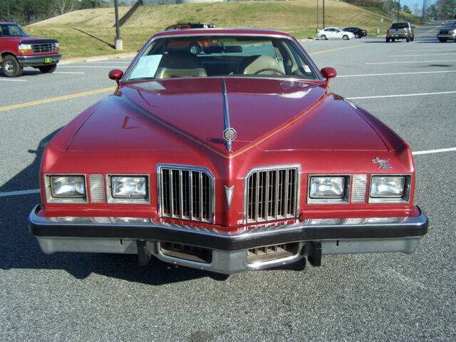 Pontiac Grand Prix 1977 image number 15