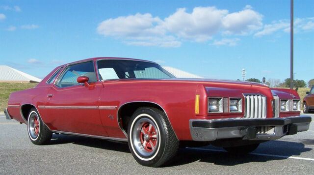 Pontiac Grand Prix 1977 image number 27