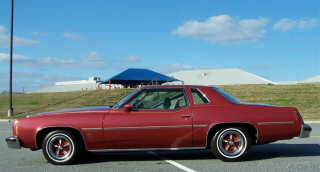 Pontiac Grand Prix 1977 image number 30