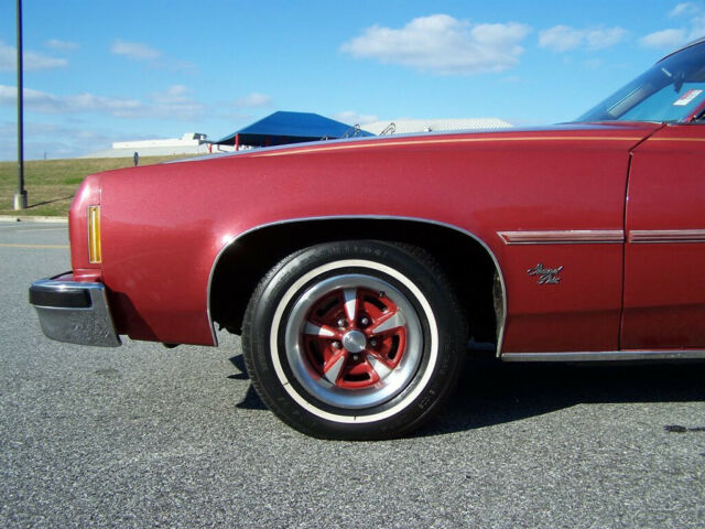 Pontiac Grand Prix 1977 image number 34