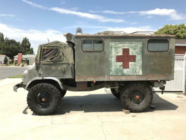 Mercedes-Benz Unimog 404s 1969 image number 1