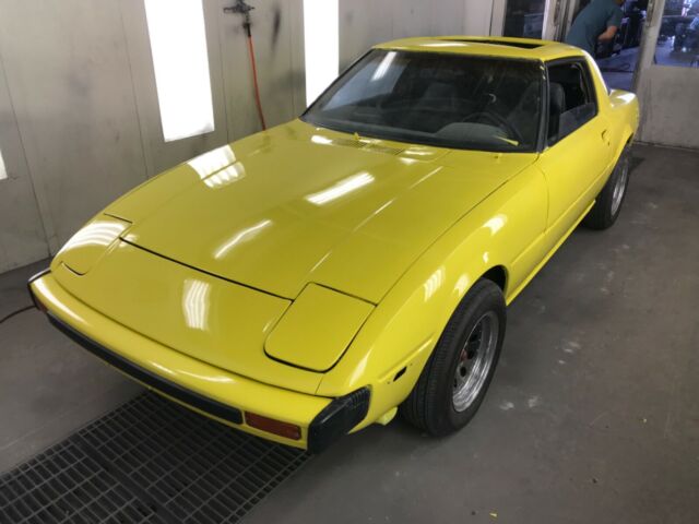 Mazda RX-7 1979 image number 0