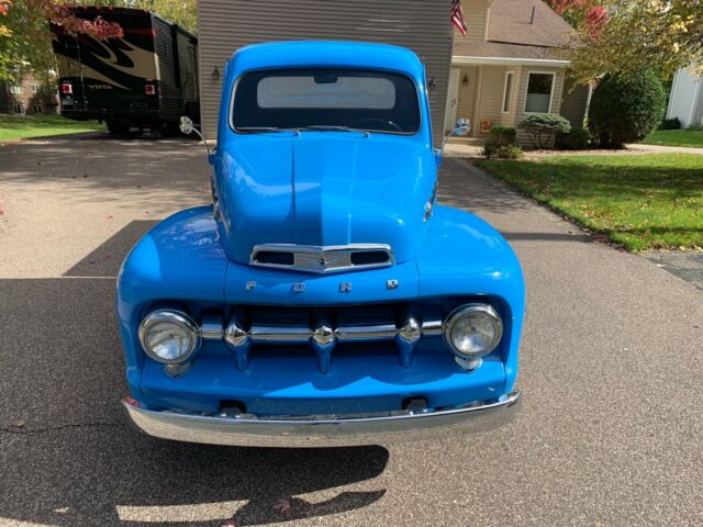 Ford 1/2 Ton Pickup 1952 image number 0