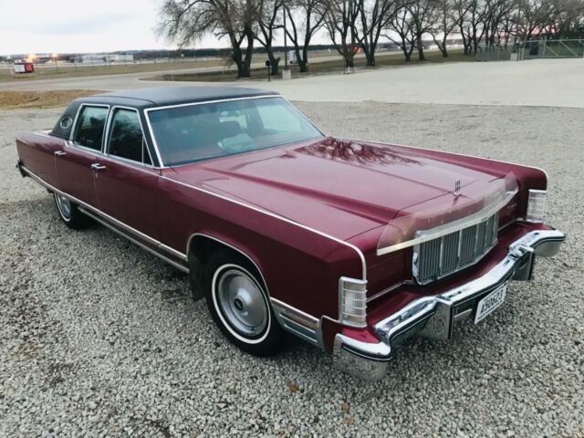 Lincoln Continental 1976 image number 11