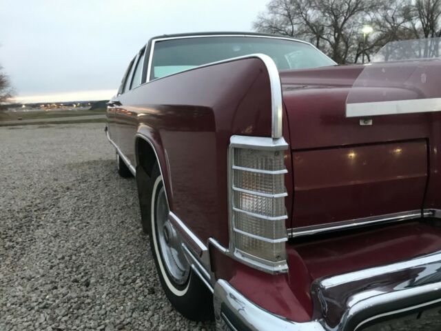 Lincoln Continental 1976 image number 15