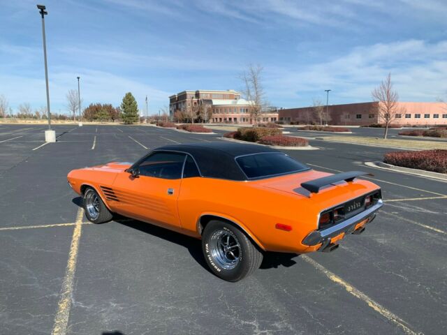 Dodge Challenger 1972 image number 1