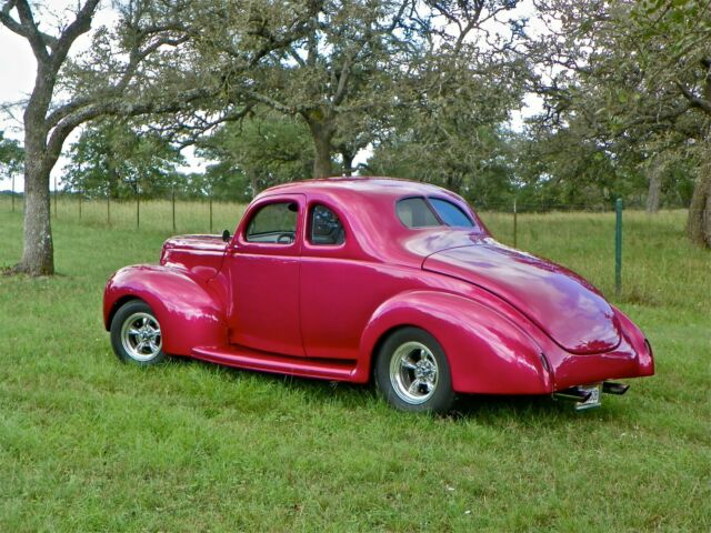 Ford Standard Coupe 1939 image number 2