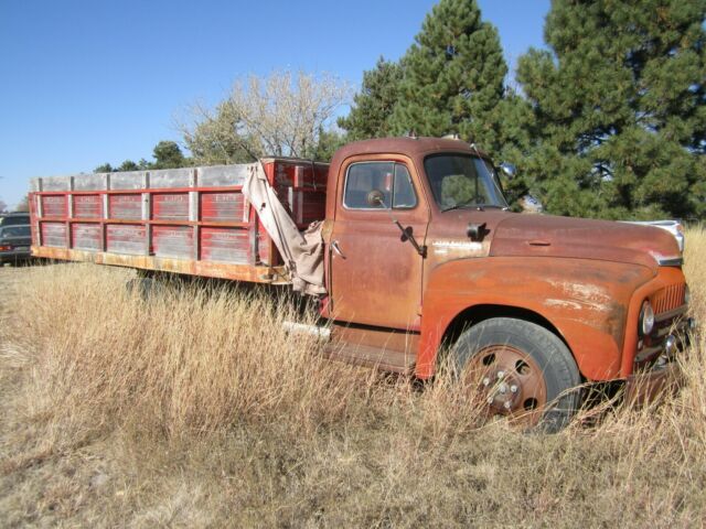 International Harvester L-160 1952 image number 0