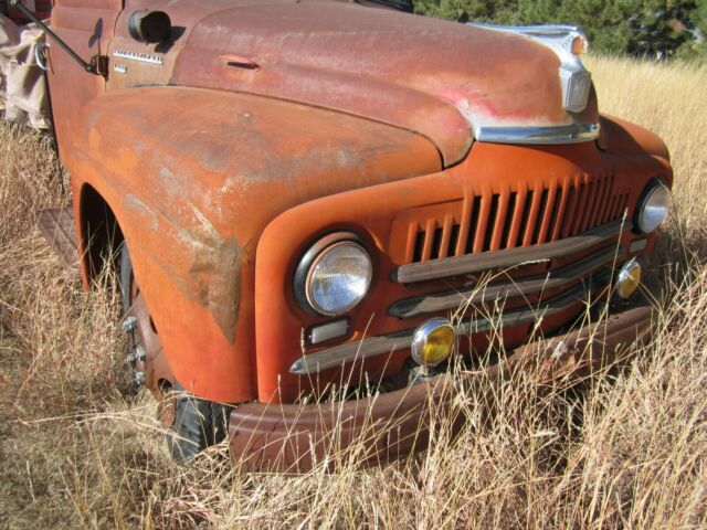 International Harvester L-160 1952 image number 1