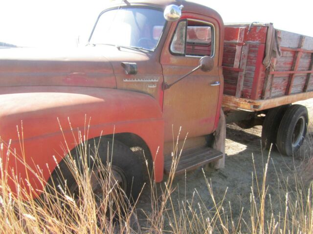 International Harvester L-160 1952 image number 18