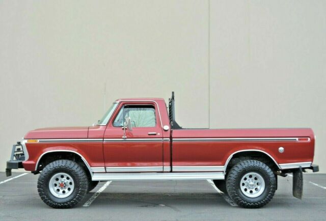 Ford F-250 1975 image number 0